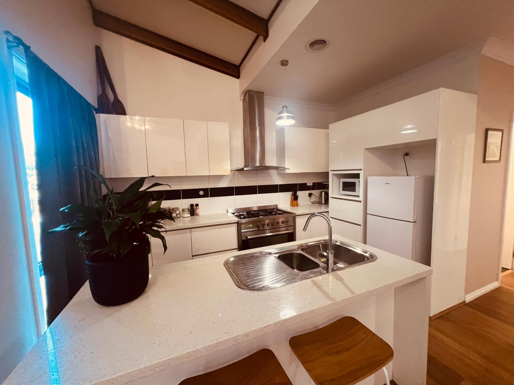 Cosy 4Br Home 15 Minutes Away From Melbourne Airport St Albans Bagian luar foto