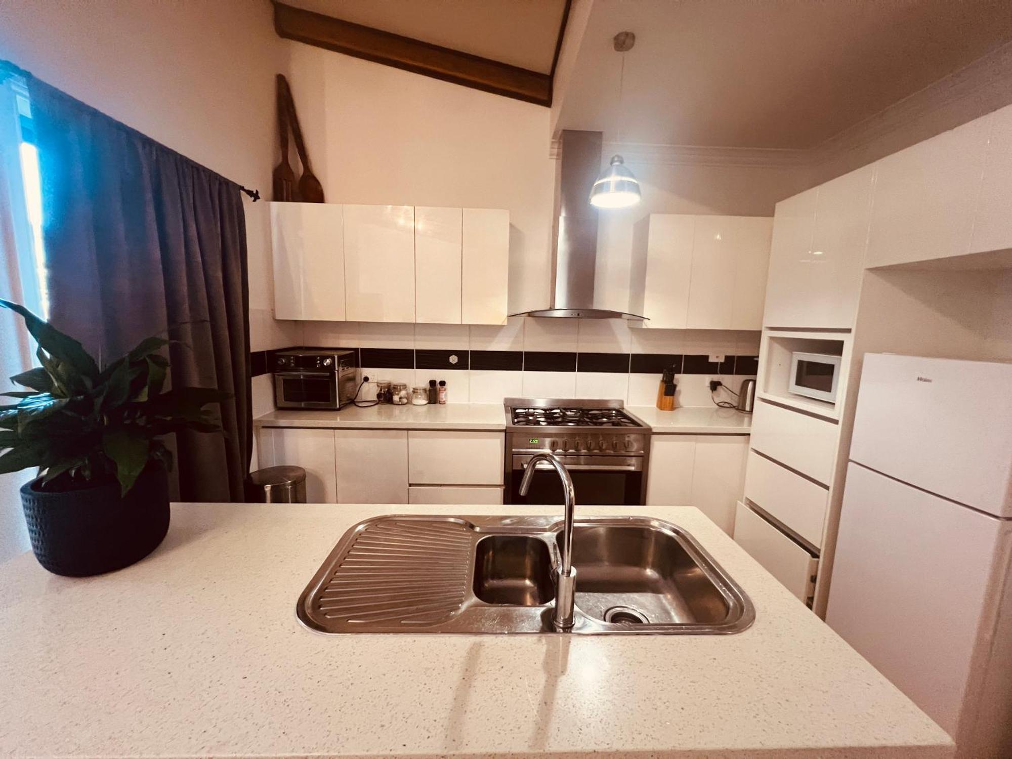 Cosy 4Br Home 15 Minutes Away From Melbourne Airport St Albans Bagian luar foto