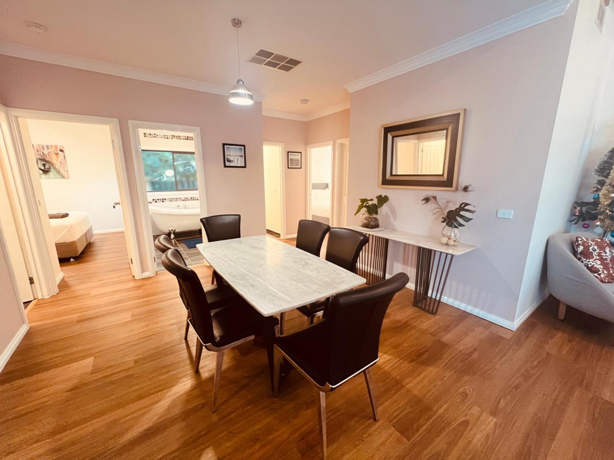Cosy 4Br Home 15 Minutes Away From Melbourne Airport St Albans Bagian luar foto