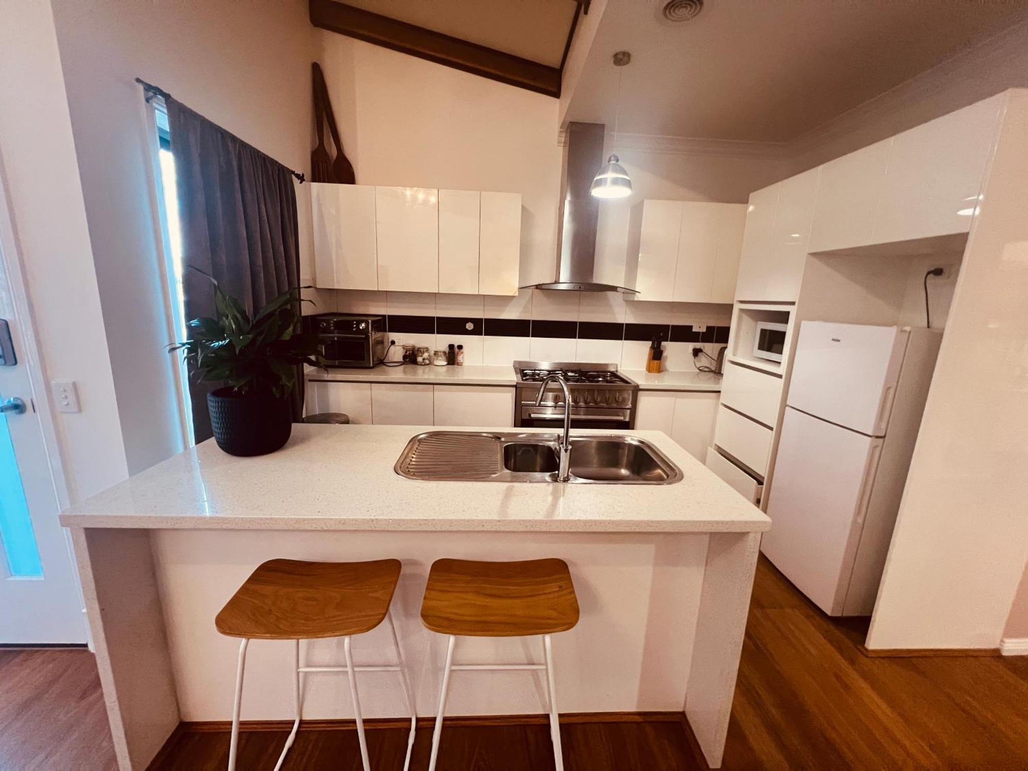 Cosy 4Br Home 15 Minutes Away From Melbourne Airport St Albans Bagian luar foto